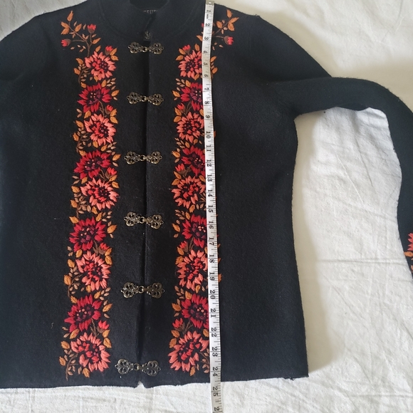 Pure Wool Floral Embroidered Cardigan - Picture 5 of 8